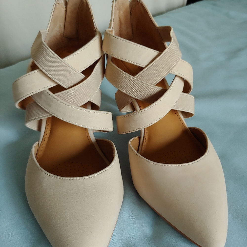NWT Corso Como nude heels